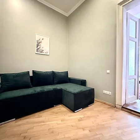 Romantic - With Balcony Appartement Lviv