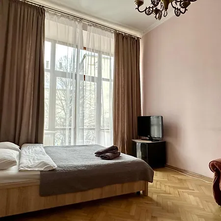 Daire Romantic - With Balcony Lviv