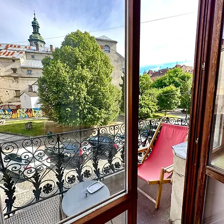 Romantic - With Balcony *