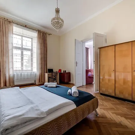 Appartement Romantic - With Balcony *