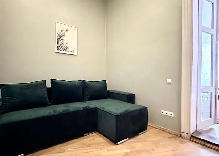 Romantic - With Balcony Daire Lviv