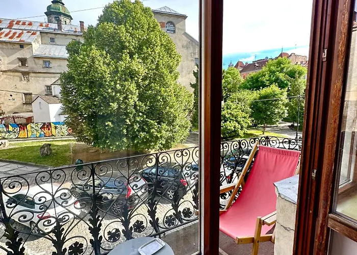 Romantic - With Balcony *