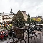 Romantic - With Balcony *